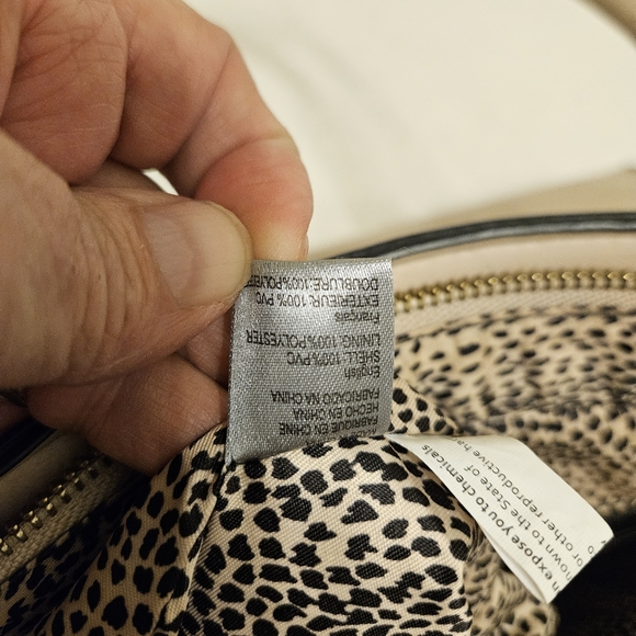 Tan Structured Tote Bag with Textured Surface and Trim. - Picture 10 of 11